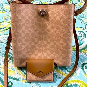Coach purse and wallet